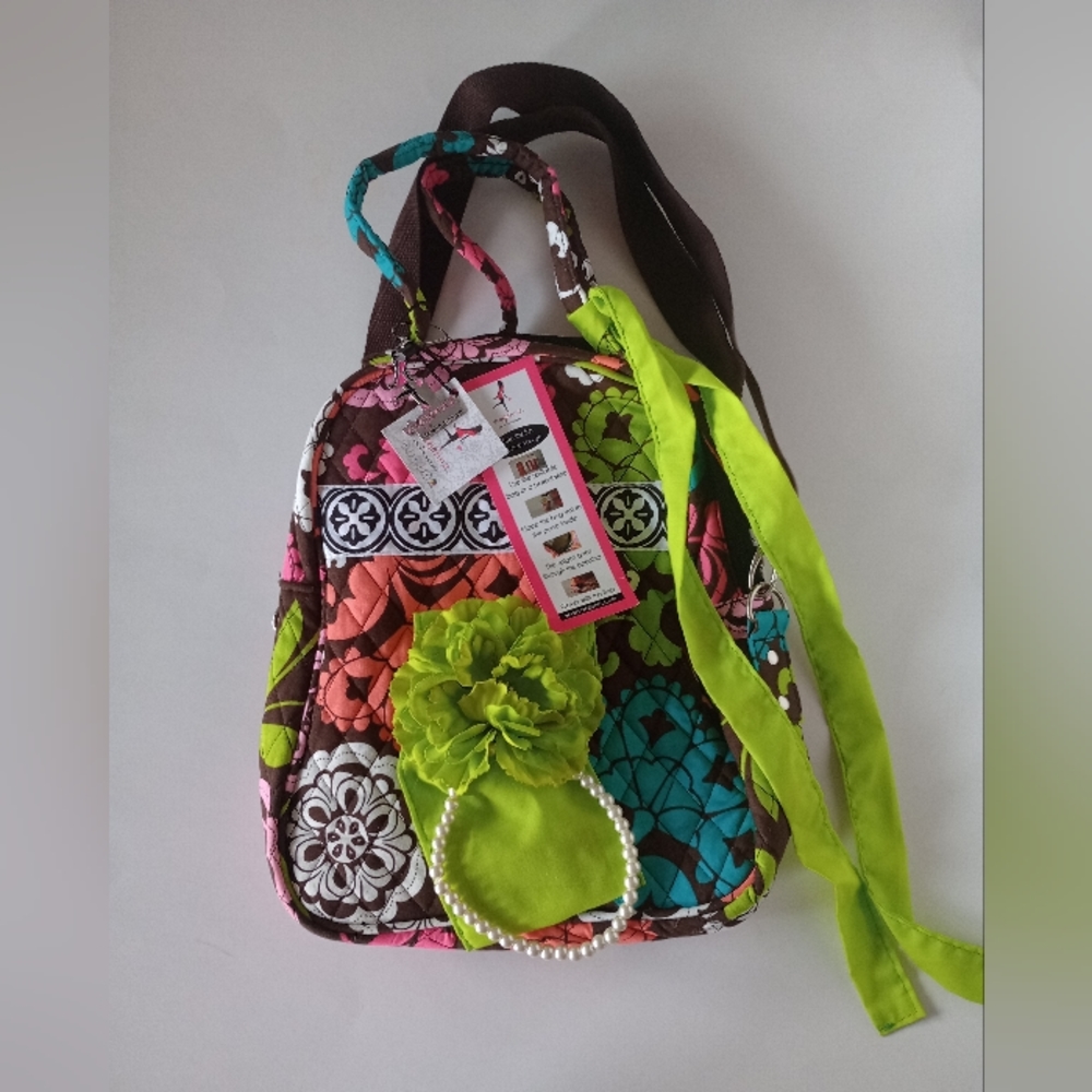 Vivajennz Life with Attitude Refillable Wine Bag Boxes Backpack NWT